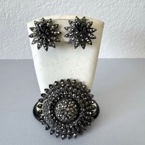 Vintage Weiss‎ Brooch Earrings Set Gray Dark Rhinestones Domed Floral Starburst